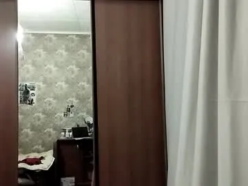 Freechat adelinehaefner on Chaturbate