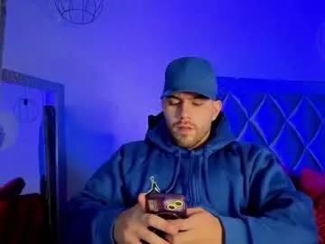 Freechat ades_lowe on Chaturbate