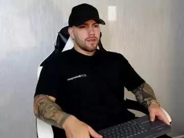 Freechat ades_lowe on Chaturbate