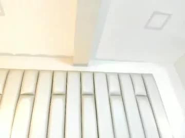 Freechat adreeaperez1 on Chaturbate