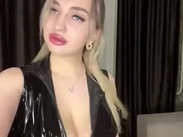 Freechat albertinadez on Chaturbate