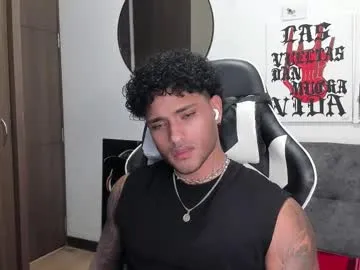 alessandro_vanni — CUM ON MY ABS AND CHEST  [1010 tokens remaining]