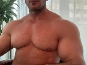 alessandrobuilder on Chaturbate