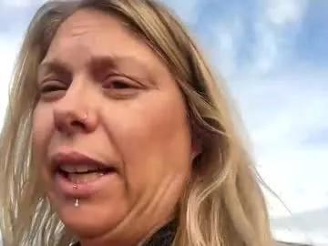 Freechat aliceliddell710 on Chaturbate