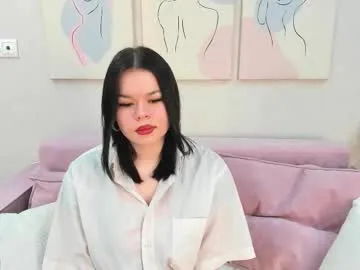 alicia_long — GOAL: sexy dance, bb [32 tokens remaining] Welcome to my room! #nonude #teen #curvy #feet #new