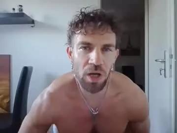 Freechat alphah_hunk on Chaturbate