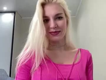 Freechat amazingkelly on Chaturbate