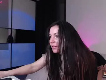 amelinamersi — Hi, hi....wanna see me in a bra... #dance #new #natural #feet #Shy - Goal: Target  [256 tokens left]