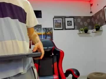 andrew_2811 from Chaturbate