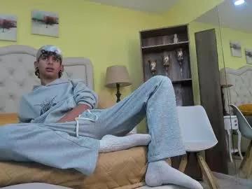 andyxibrat on Chaturbate