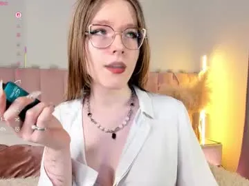 angee_ — GOAL: 20 hard spanks ass [40 tokens remaining] Are you ready to make this day unforgettable! #young #trans #bigcock #redhead #blowjob