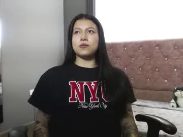 Freechat ari11corn on Chaturbate