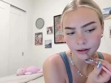Try cute performer Ariah_is_blonde ariah_is_blonde from Chaturbate