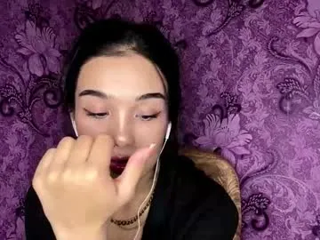 arvillahamner — GOAL: If you like what you see [11 tokens remaining] Hey hey! I'm Amina and this is my third week here :D Hope you are fine :3     #natural  #young #boobs #feet