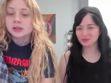 ashley_qtiee — GOAL: naked doggy [222 tokens remaining] hello chill #feet #blonde #findom #hairy #new