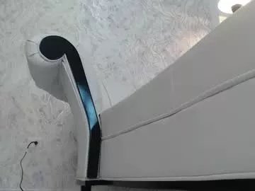 aura_sanders1 on Chaturbate 