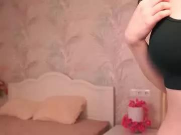 Checkout slutty camwhore Aveloria aveloria from Chaturbate