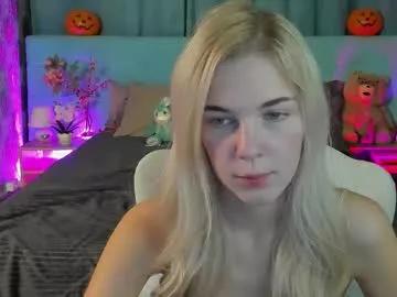 Hot Bella_stewartt wants you to fuck her body now bella_stewartt from Chaturbate