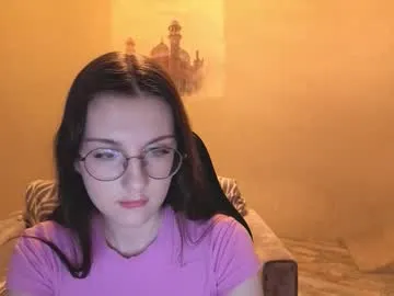 bemine_bemine — GOAL: lick my lips [17 tokens remaining] Welcome to my room! #feet #joi #18 #nonude #new