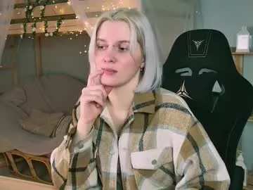 bethanycloud — GOAL: ahegao every 25tk [151 tokens remaining] Let's relax Welcome to my cozy space #nonude #blonde #piercing #feet #skinny