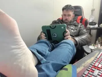 Freechat brutalmaster1983 on Chaturbate
