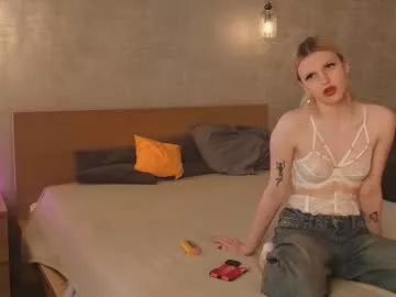 Freechat caressyourself on Chaturbate