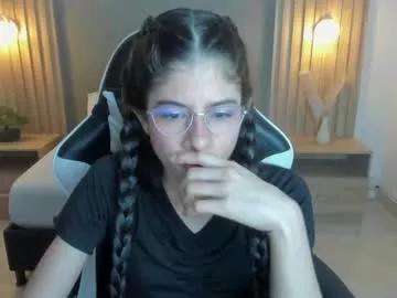 Freechat carlina_15 on Chaturbate