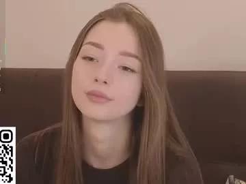 Freechat cherrymira on Chaturbate