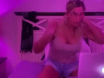 Freechat christinabruce on Chaturbate