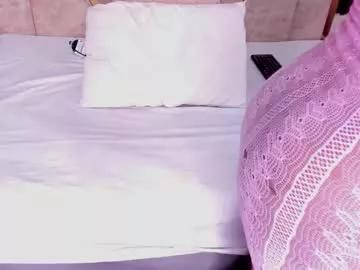 Freechat cristhinbrown on Chaturbate