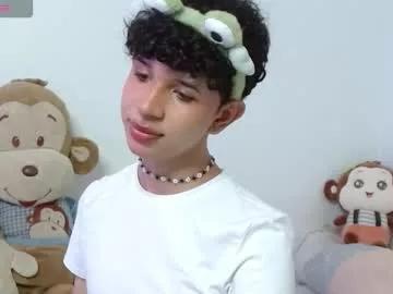 Check out Cuddly_twinkie, he wants to masturbate for you cuddly_twinkie from Chaturbate