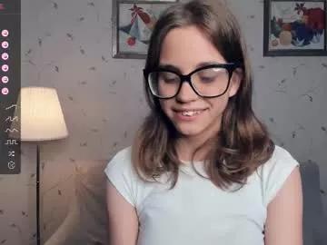 Freechat cutefluffy on Chaturbate