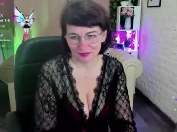 Discover Daaamnmature, she wants to masturbate for you daaamnmature from Chaturbate