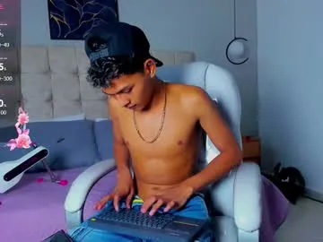 damian_cute18 — GOAL: show dildo [1000 tokens remaining] Welcome to my room! #Skinny #Latina #anal #new #18