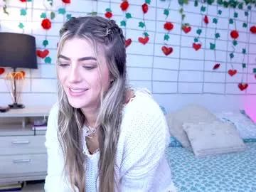 dani_moore on Chaturbate