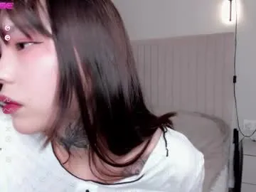 dark_ester on Chaturbate