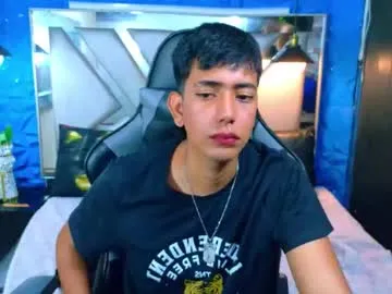 Freechat darwinandbrayan on Chaturbate