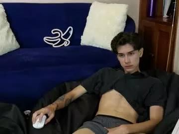 Cute Derekswants you to fuck his body now derekswan from Chaturbate