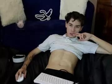 Cute Derekswants you to fuck his body now derekswan from Chaturbate