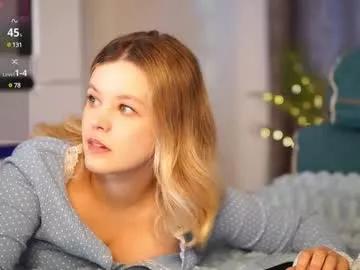 Freechat dianaholiday on Chaturbate