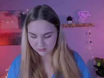 dina_bloom on Chaturbate