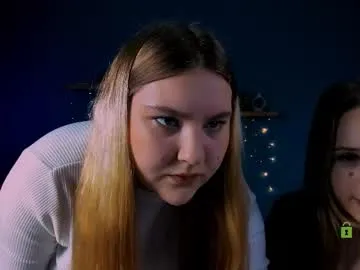 dina_bloom on Chaturbate