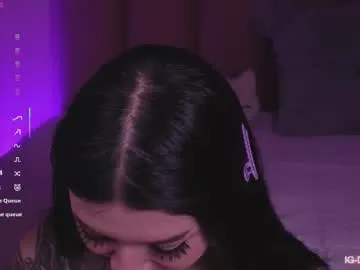 Away dolcexx on Chaturbate