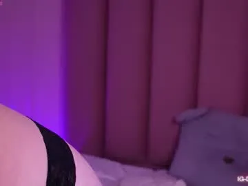 Away dolcexx on Chaturbate