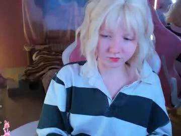 Freechat dollrose on Chaturbate