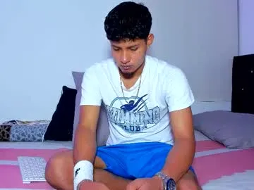 dominick_king — GOAL: spit cock [80 tokens remaining] Welcome to my room! #feet #bigcock #cum #master #new #bbc