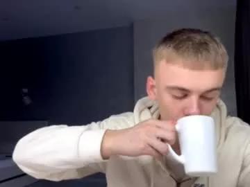 Checkout Chaturbate's Echowraith echowraith from Chaturbate