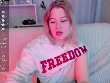 Freechat ednaadamse on Chaturbate