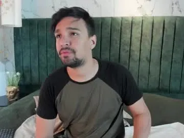 Freechat edward_maxx on Chaturbate