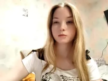 elaynecinco on Chaturbate